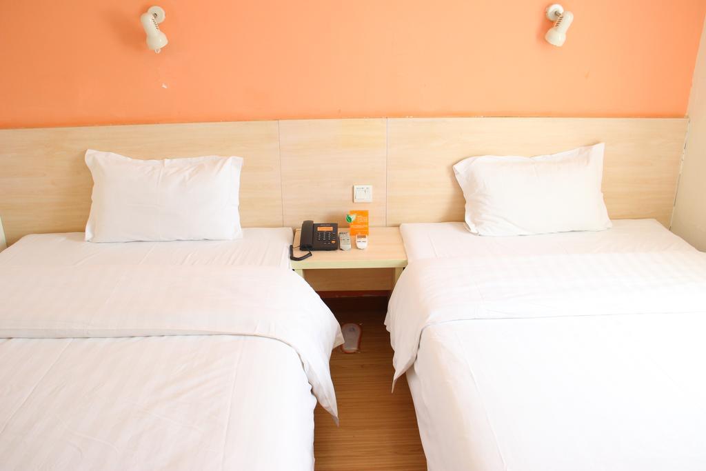 7Days Inn Huaihua Train Station Square المظهر الخارجي الصورة